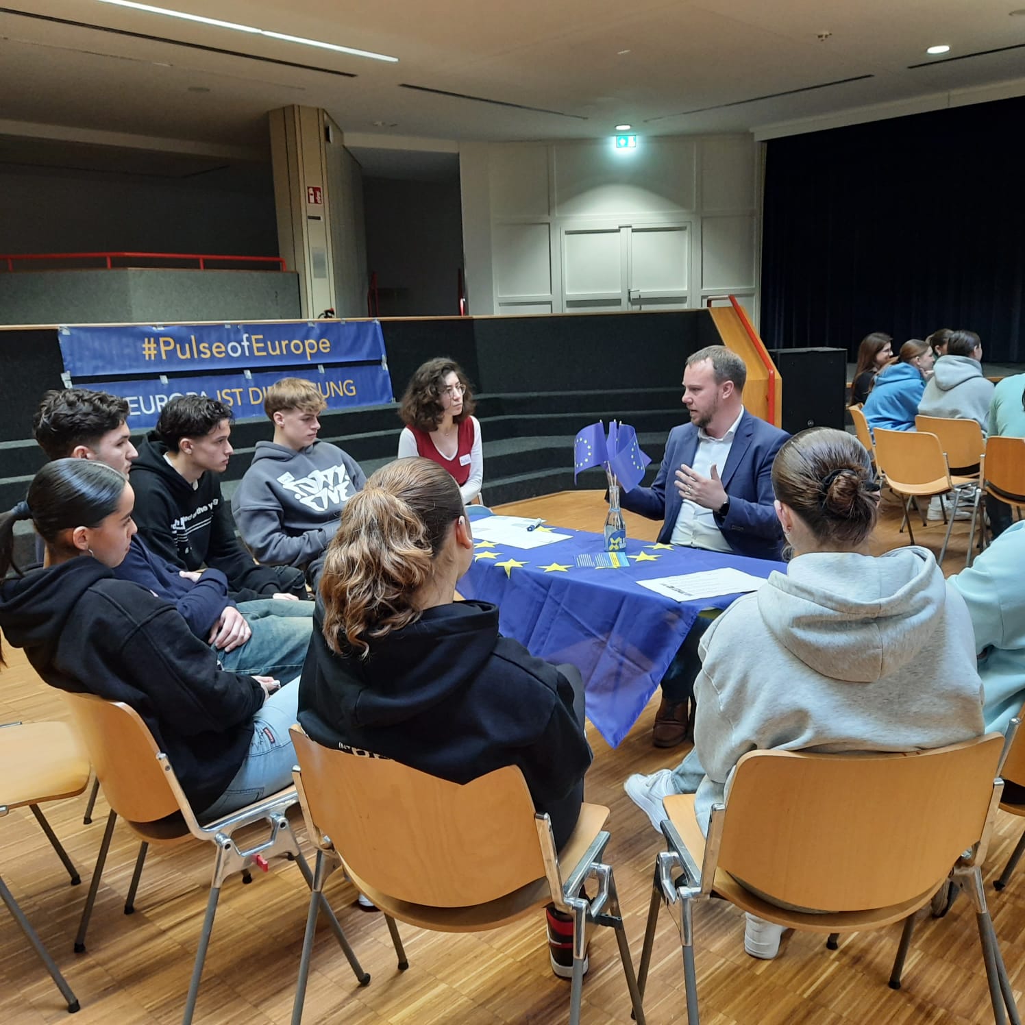 Diskussion mit Europa-Politiker*innen an der Europaschule Georg-Büchner-Gymnasium